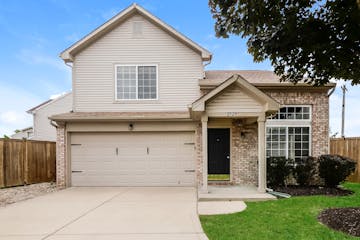 2525 Grand Fir Dr Greenwood, IN 46143